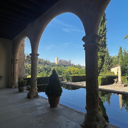 Hostal Juan Bravo Segovia Buitenkant foto