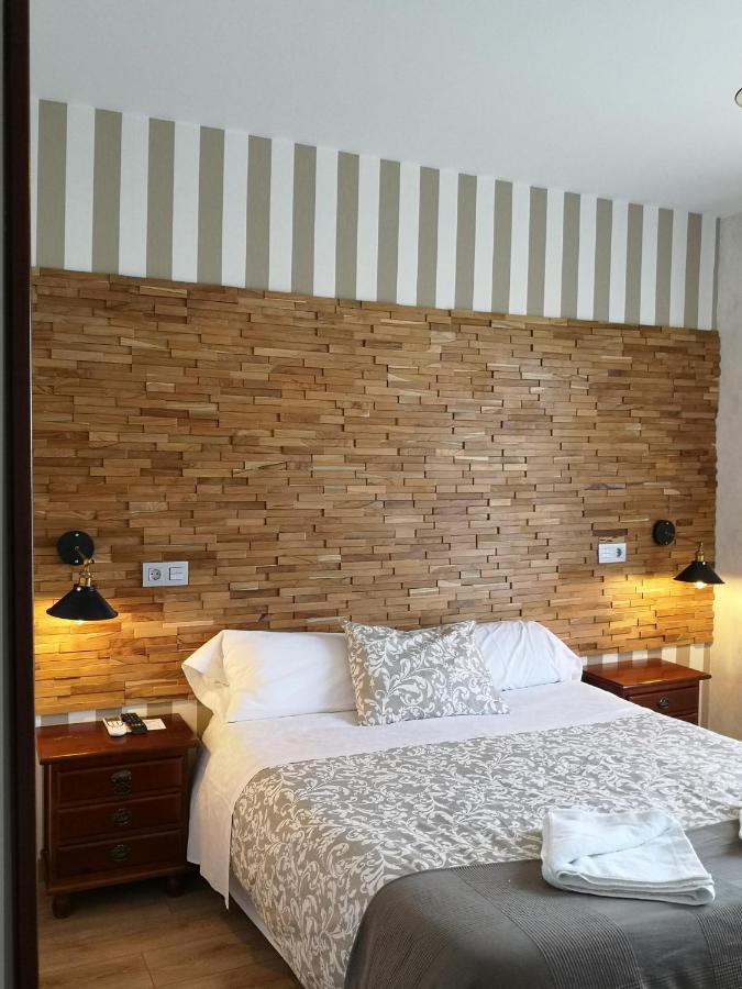 Hostal Juan Bravo Segovia Buitenkant foto