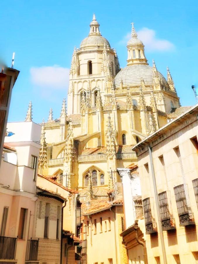Hostal Juan Bravo Segovia Buitenkant foto